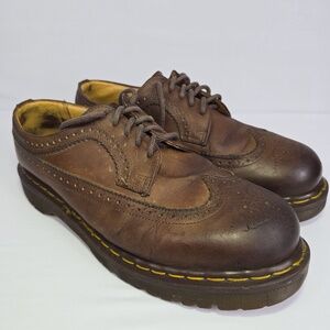 Dr Marten Made In England Wingtip UK 11 US 9 Brown Leather Brogue 3989/34 Oxford
